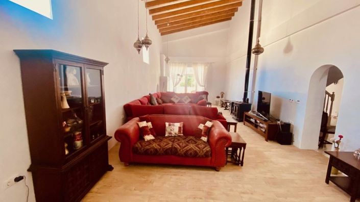 Image No.38-5 Bed Villa for sale