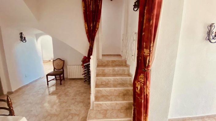 Image No.45-5 Bed Villa for sale
