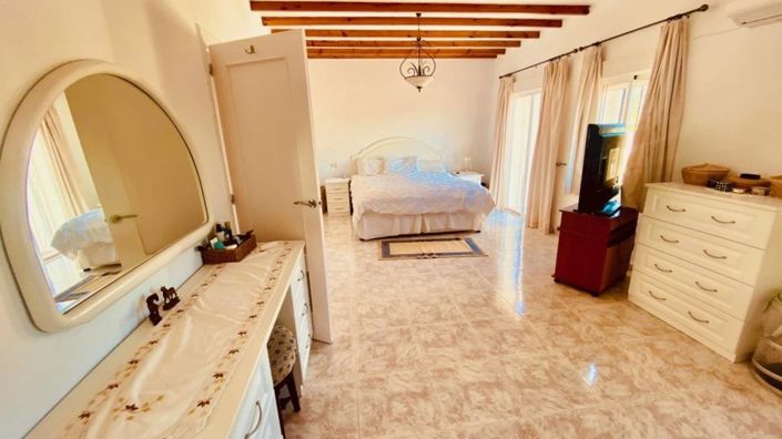 Image No.49-5 Bed Villa for sale