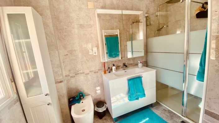 Image No.50-5 Bed Villa for sale