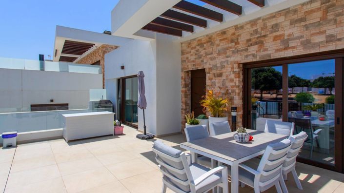 Image No.15-4 Bed Villa for sale