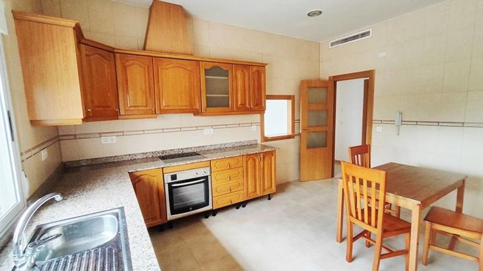 Image No.14-3 Bed Villa for sale