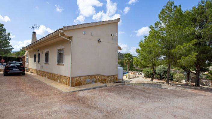 Image No.30-4 Bed Villa for sale