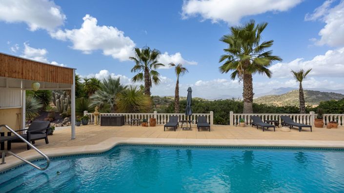 Image No.32-4 Bed Villa for sale