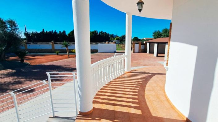 Image No.11-2 Bed Property for sale