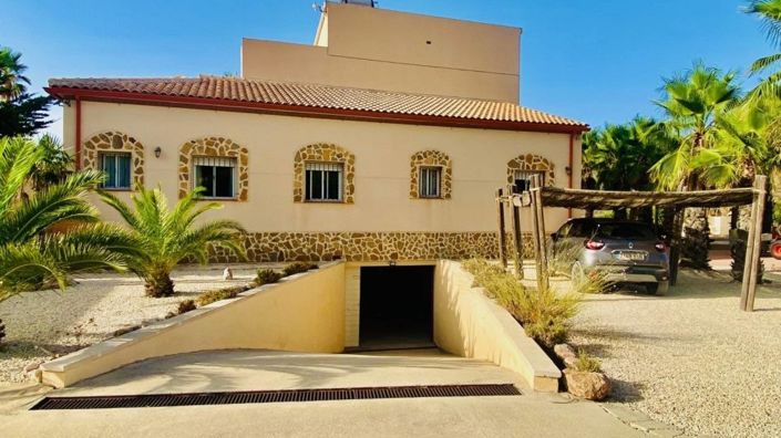 Image No.20-4 Bed Villa for sale