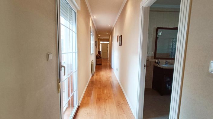 Image No.35-4 Bed Townhouse for sale