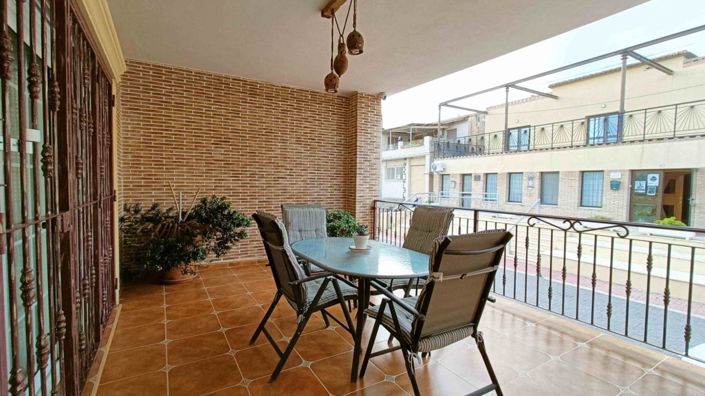 Image No.8-4 Bed Townhouse for sale