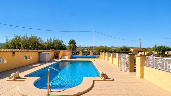Image No.4-4 Bed Villa for sale