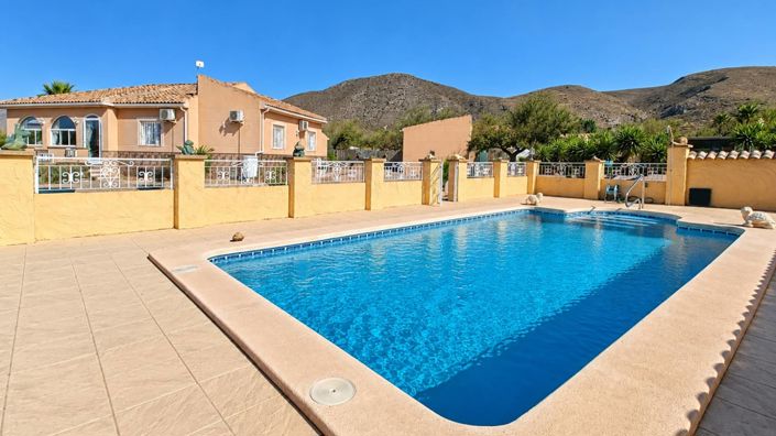 Image No.6-4 Bed Villa for sale
