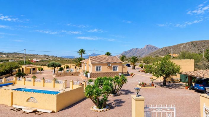 Image No.9-4 Bed Villa for sale
