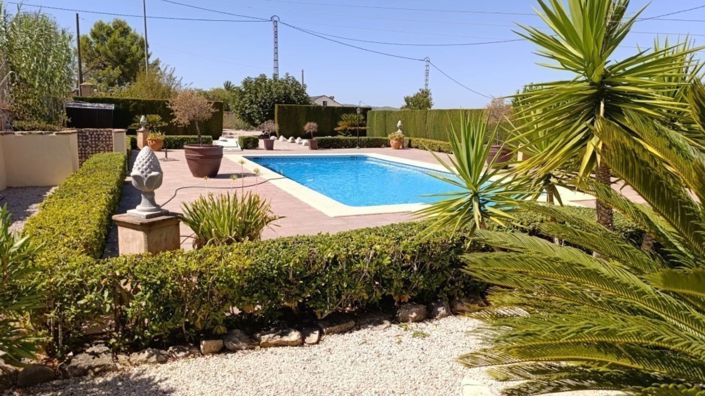 Image No.2-Villa de 4 chambres à vendre