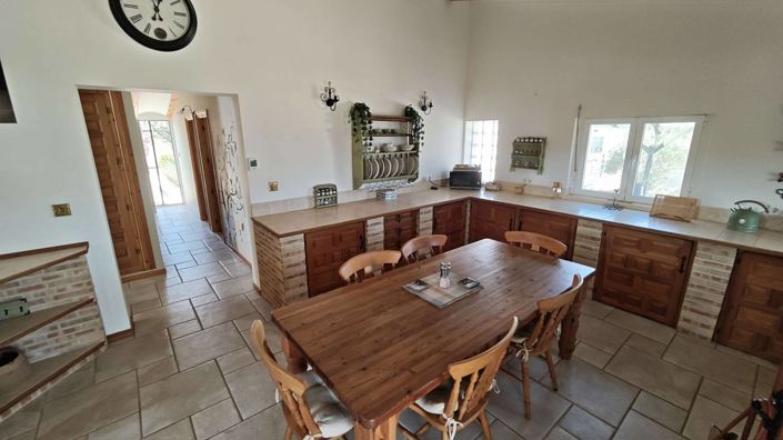Image No.15-Propriété de 4 chambres à vendre