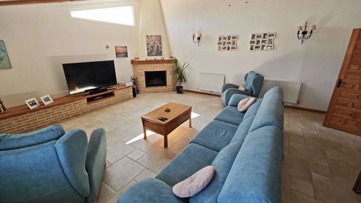 Image No.21-Propriété de 4 chambres à vendre