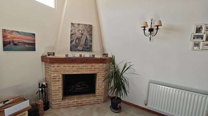 Image No.22-Propriété de 4 chambres à vendre