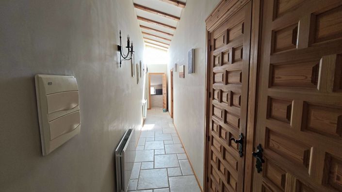 Image No.23-Propriété de 4 chambres à vendre