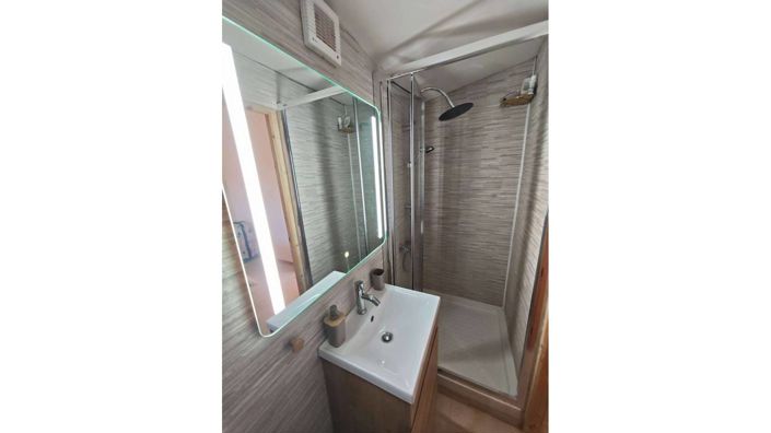 Image No.40-Propriété de 4 chambres à vendre